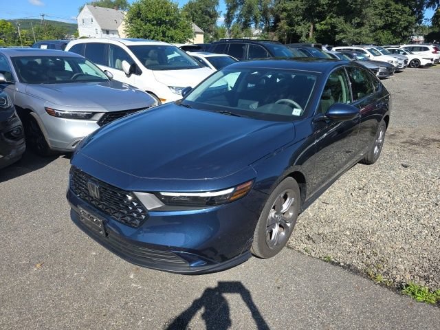 Used 2024 Honda Accord EX image 2