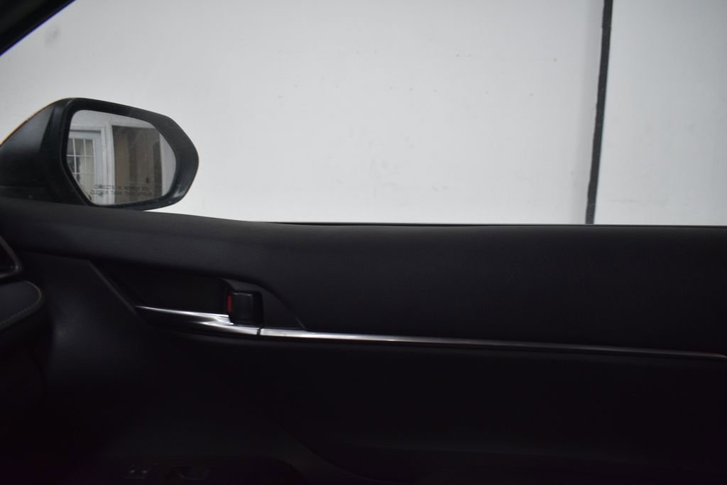 Used 2024 Toyota Camry SE image 15