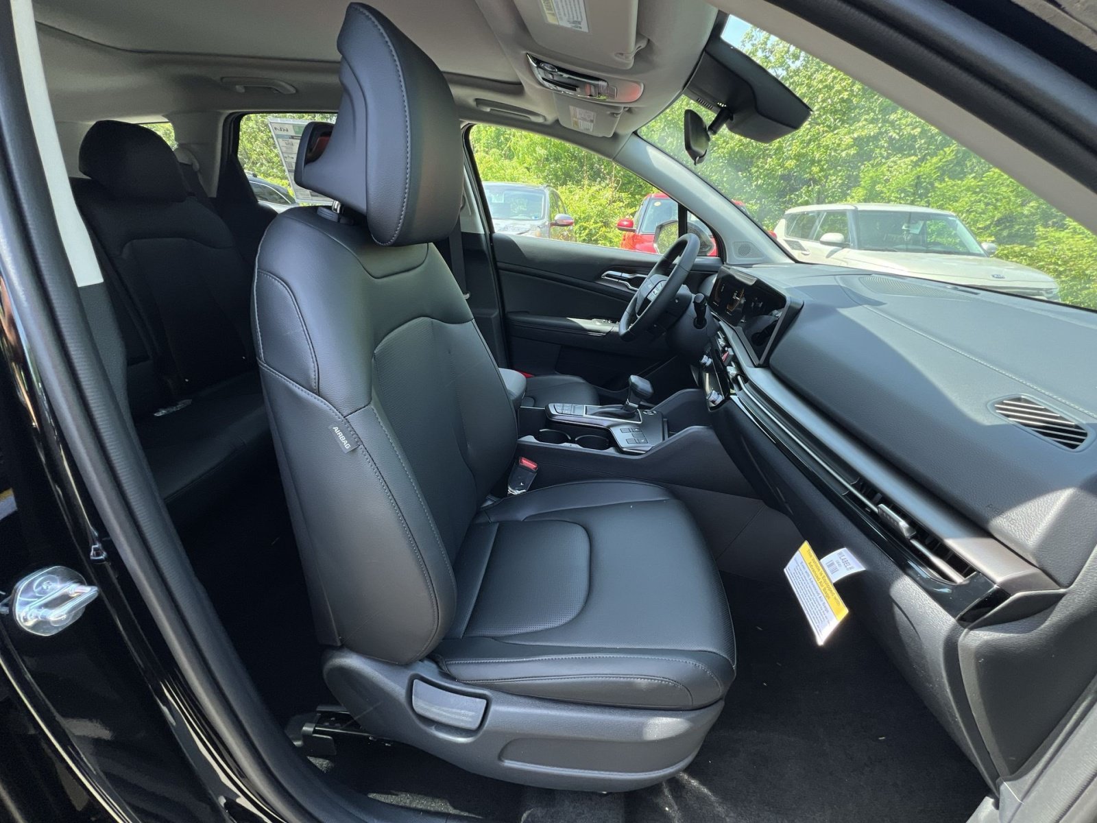 New 2026 Kia Sportage EX w/ EX Panorama Roof Package FWD image 35