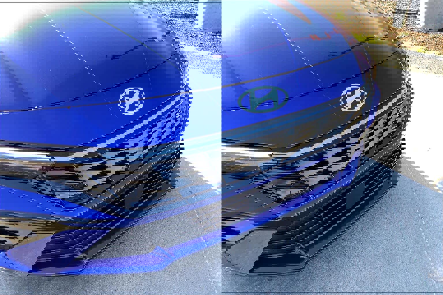 Used 2025 Hyundai Elantra Limited image 32