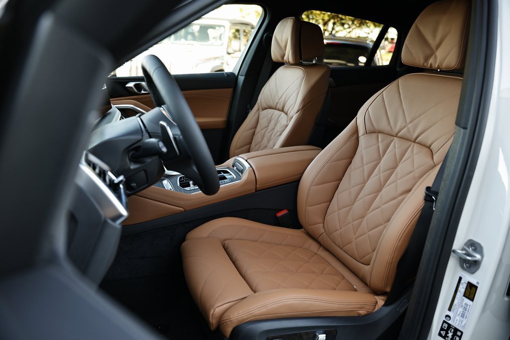 New 2026 BMW X6 xDrive40i w/ Climate Comfort Package image 20