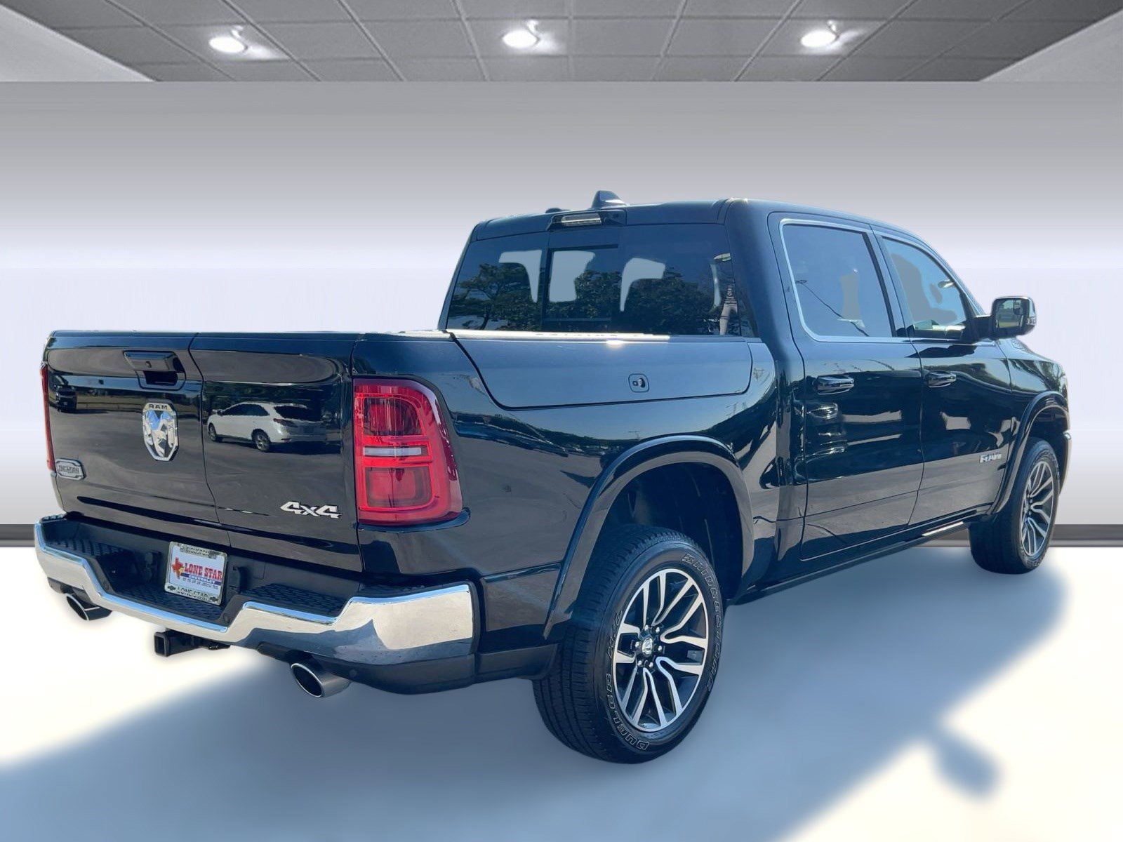 Used 2025 RAM 1500 Limited image 8