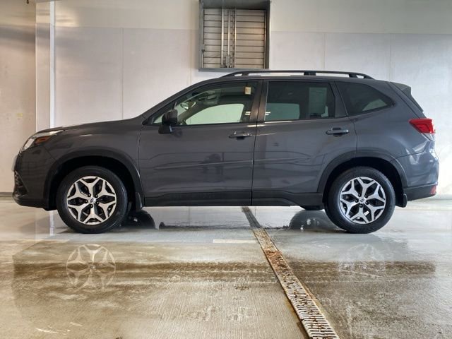 Certified 2023 Subaru Forester Premium image 9