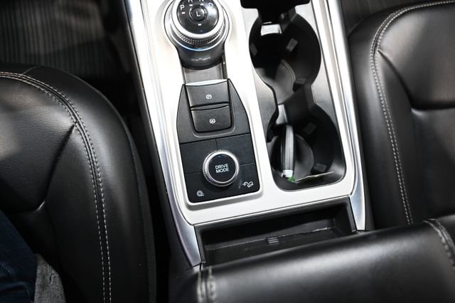 Used 2022 Ford Explorer XLT w/ Equipment Group 202A image 21