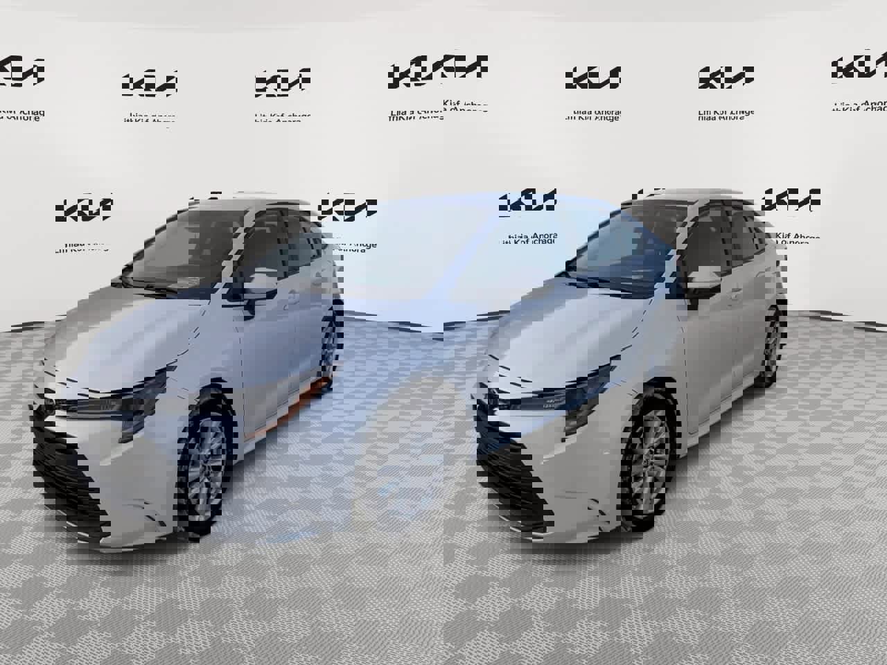 Used 2023 Toyota Corolla LE w/ LE Convenience Package image 4