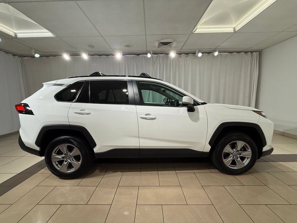 Used 2022 Toyota RAV4 XLE w/ Convenience Package AWD/4WD image 7