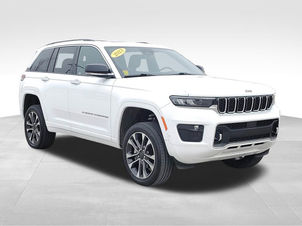 Used 2023 Jeep Grand Cherokee Overland image 3