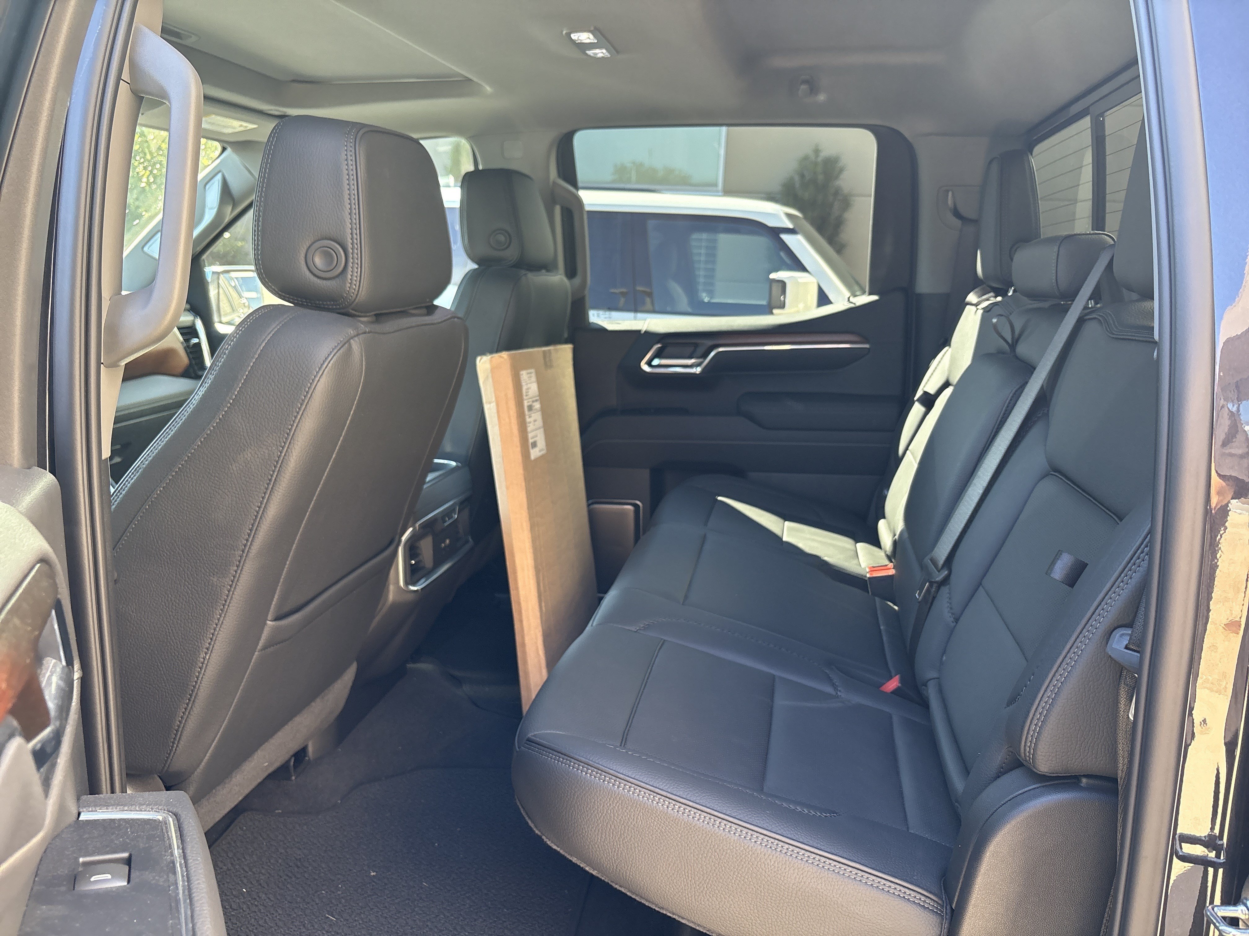 Used 2025 GMC Sierra 1500 Denali w/ Denali Reserve Package AWD/4WD image 31