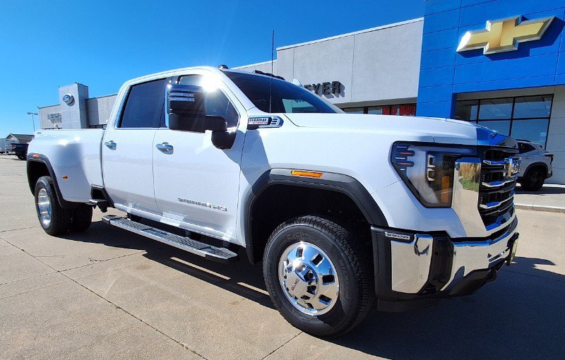 New 2026 GMC Sierra 3500 SLT w/ SLT Convenience Package AWD/4WD image 2