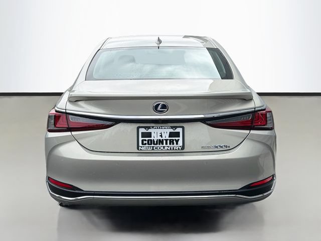Used 2022 Lexus ES 300h w/ Accessory Package 2 FWD image 6