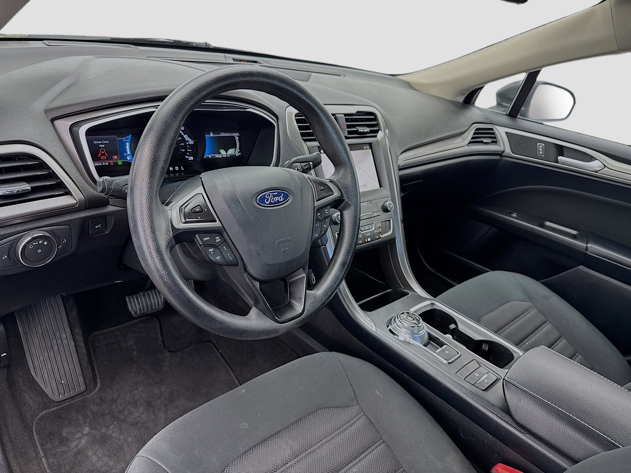 Used 2019 Ford Fusion SE image 7