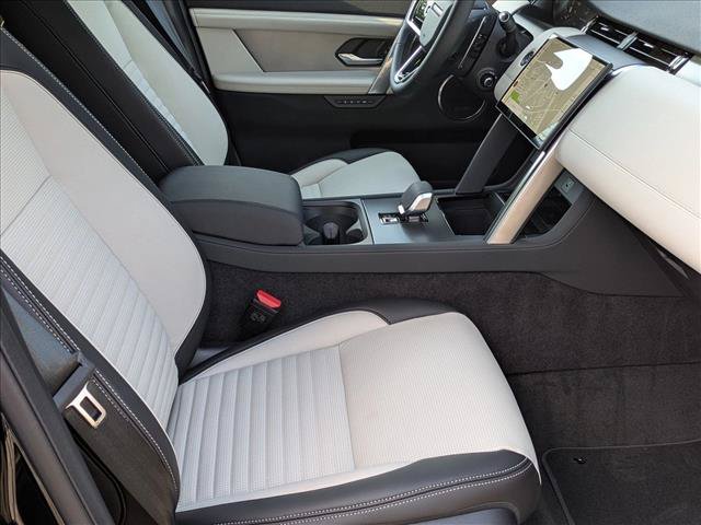 New 2026 Land Rover Discovery Sport Landmark AWD/4WD image 18