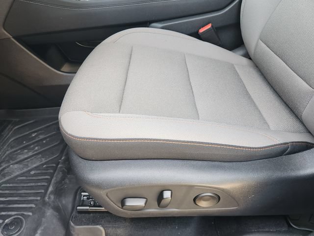 Used 2026 Chevrolet Traverse LT FWD image 25