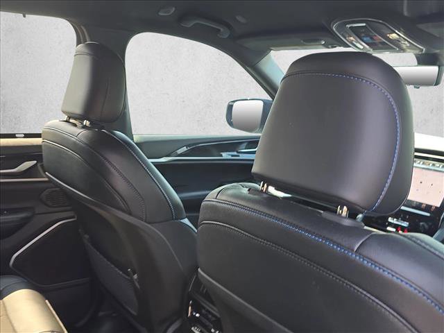 Used 2024 Jeep Grand Cherokee Trailhawk w/ Advanced Protech Group II image 19