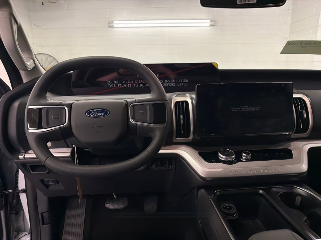 New 2026 Ford Expedition Active image 8