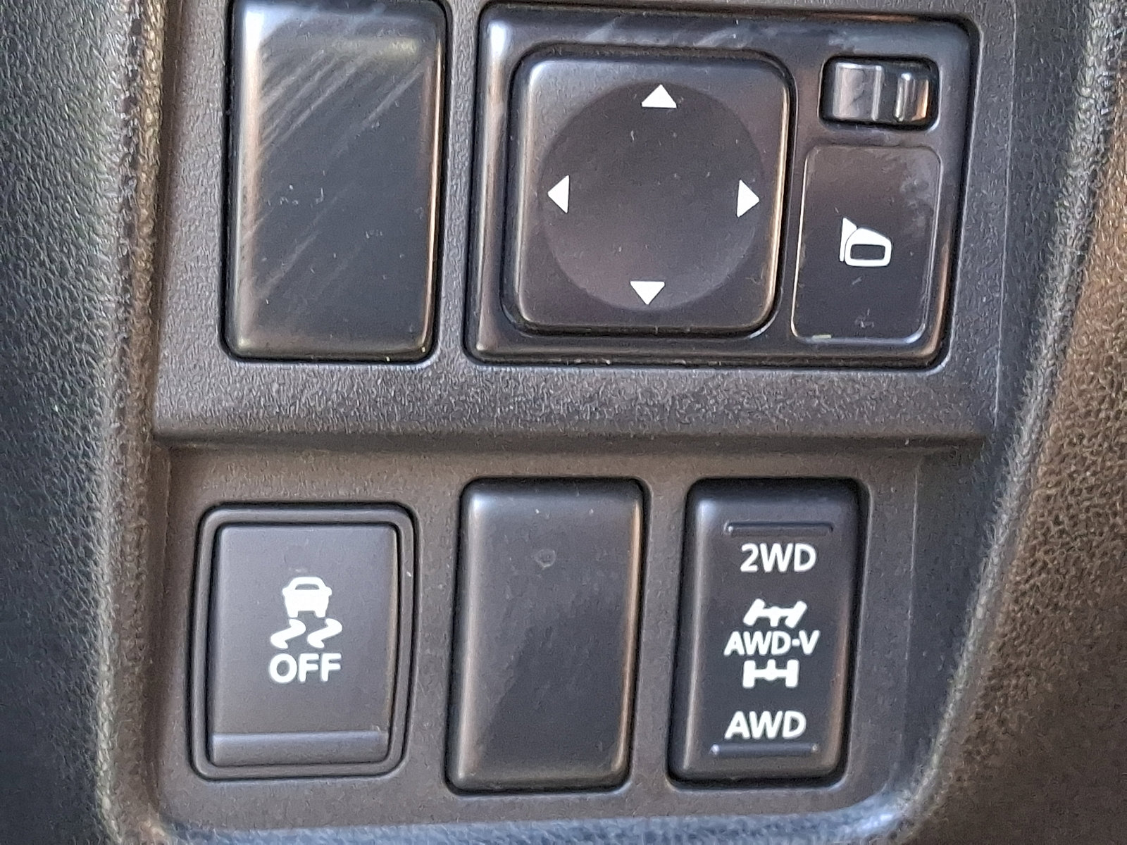 Used 2015 Nissan Juke SV w/ Technology Package AWD/4WD image 24