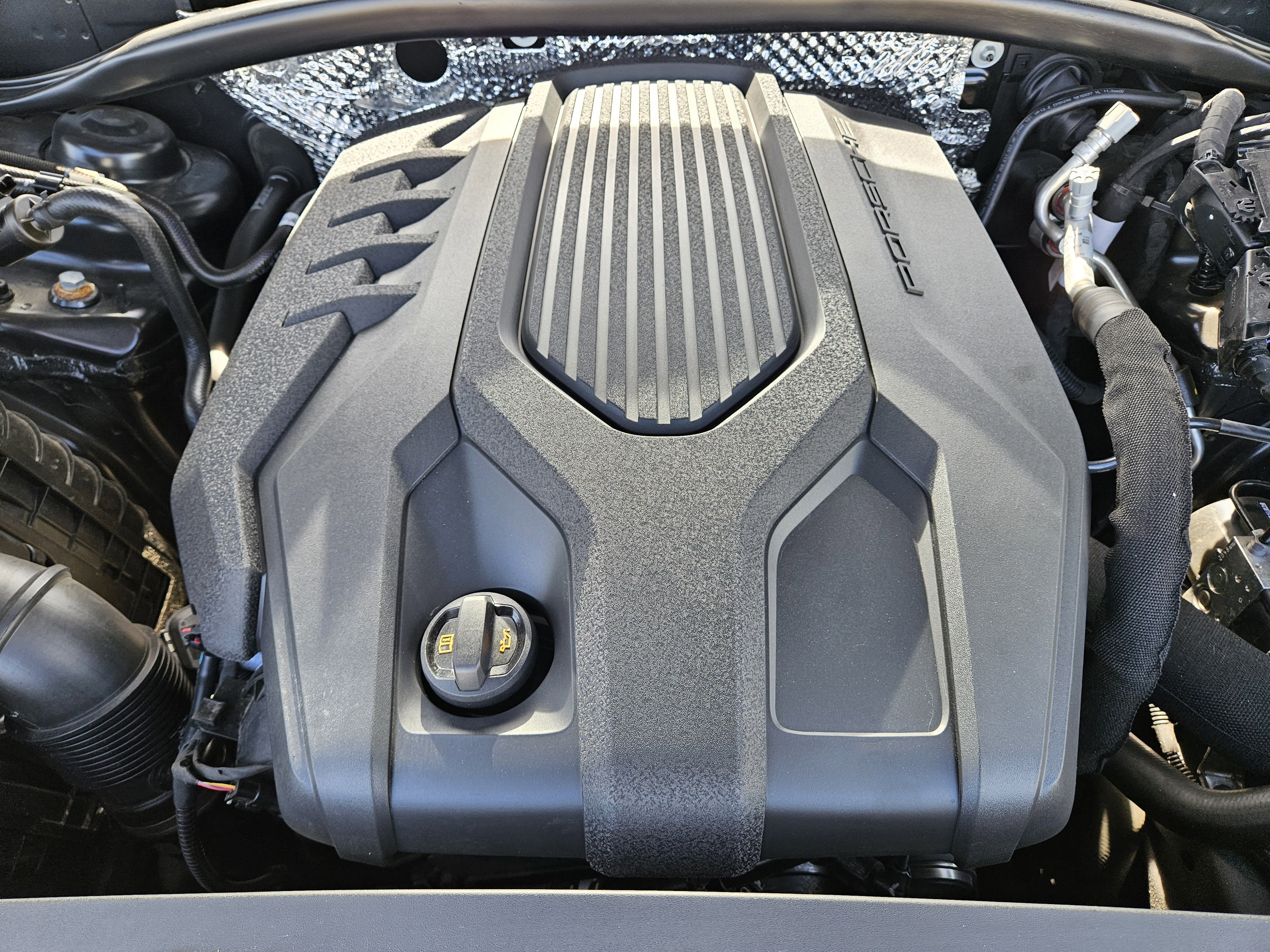 Used 2023 Porsche Macan Turbo image 30