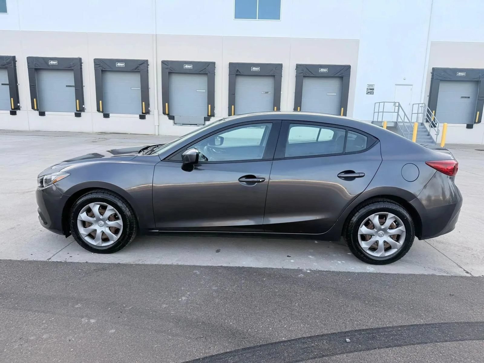Used 2015 MAZDA MAZDA3 i Sport FWD image 2