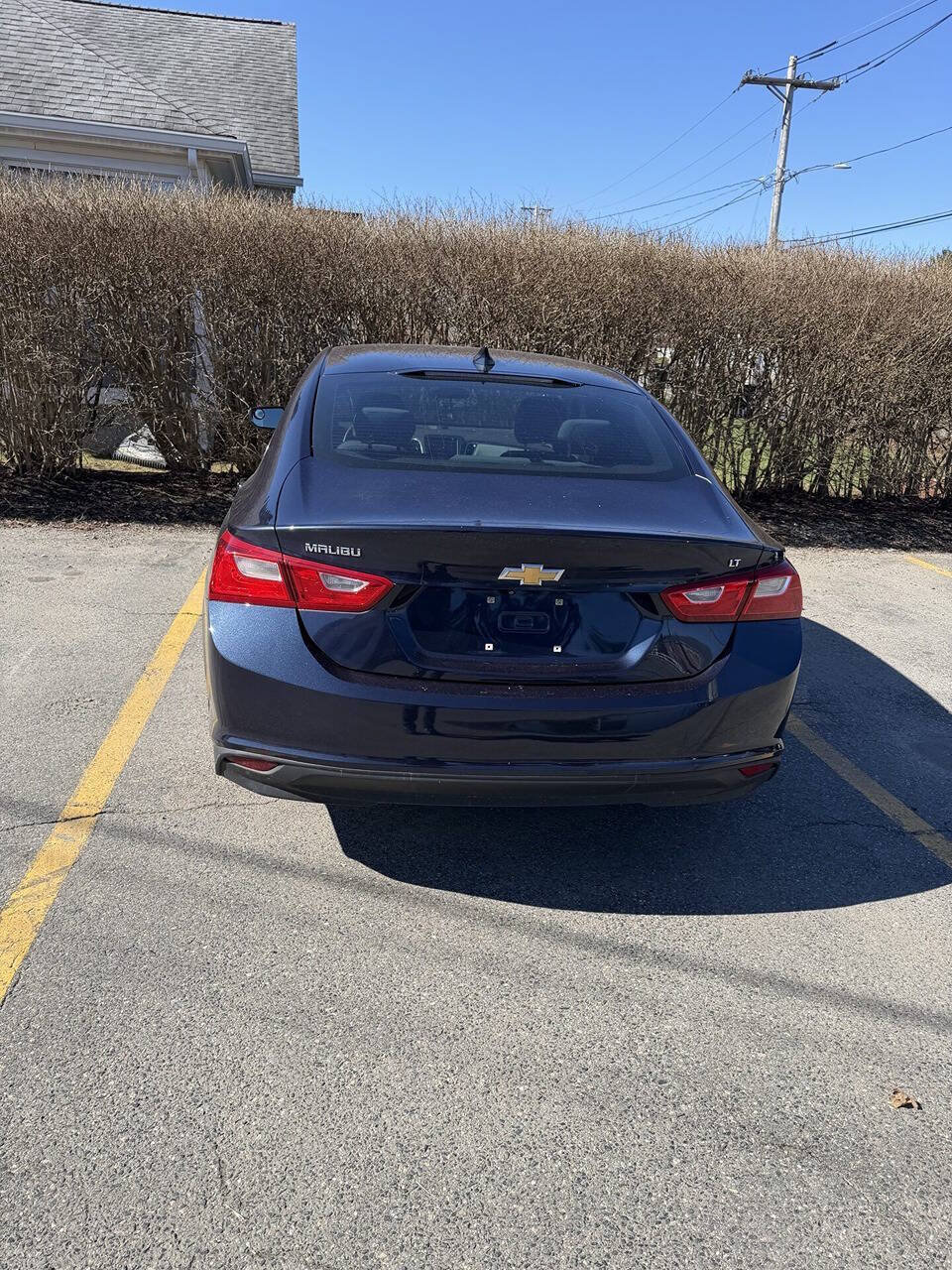 Used 2016 Chevrolet Malibu LT FWD image 3