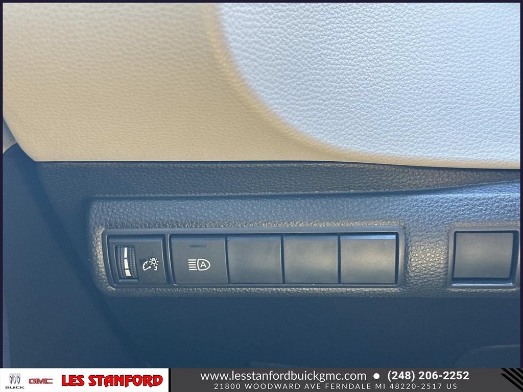 Used 2022 Toyota Corolla LE FWD image 26