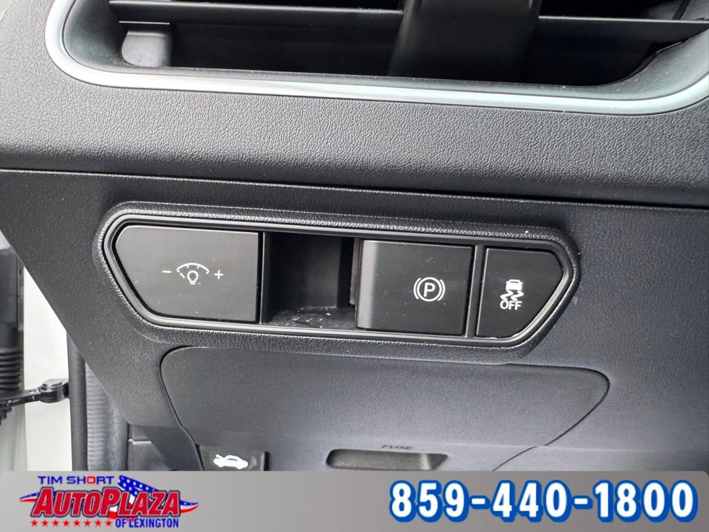 Used 2025 Kia K4 LXS image 17