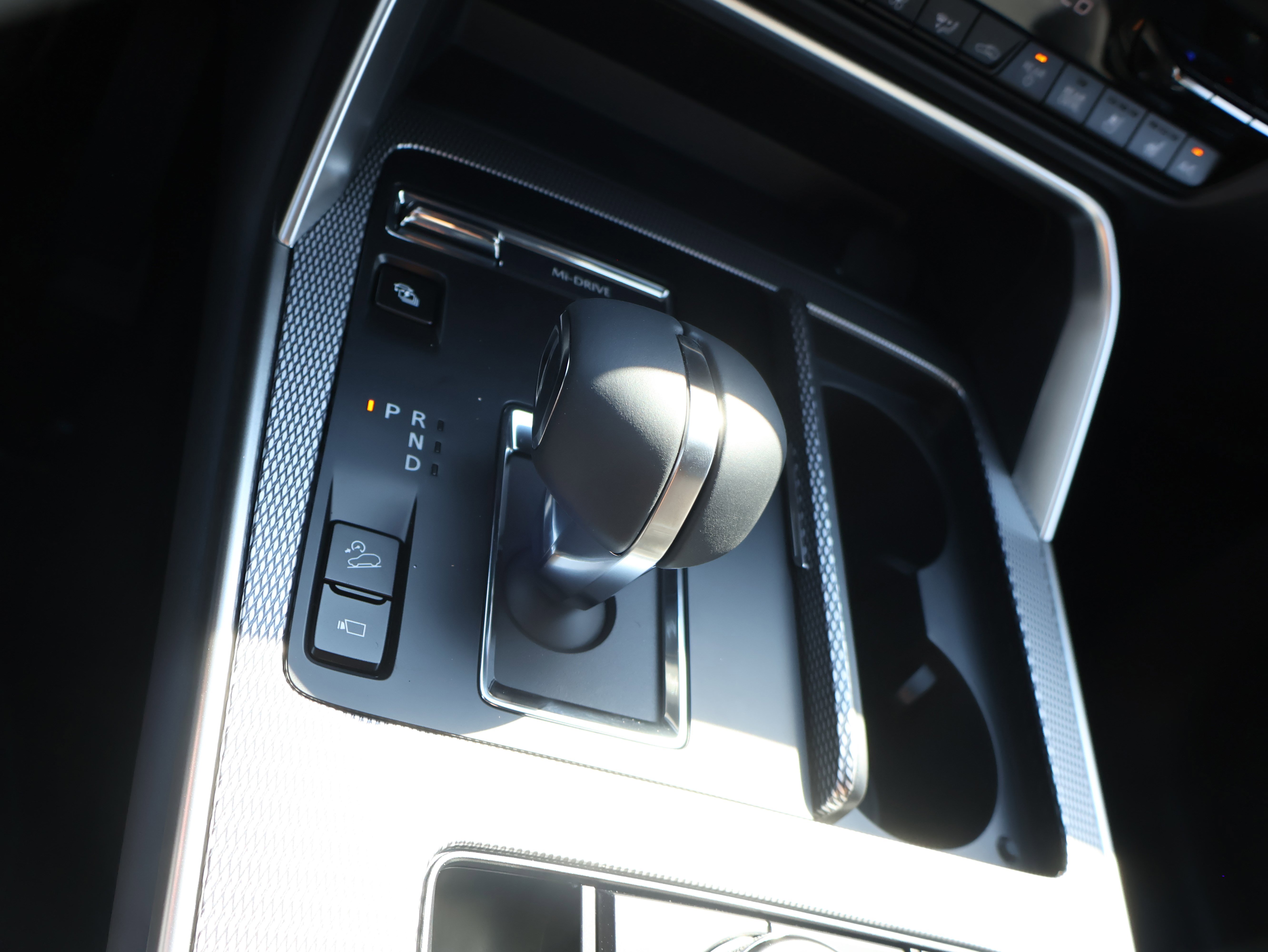 New 2025 MAZDA CX-90 Plug-In Hybrid w/ Premium Plus image 32