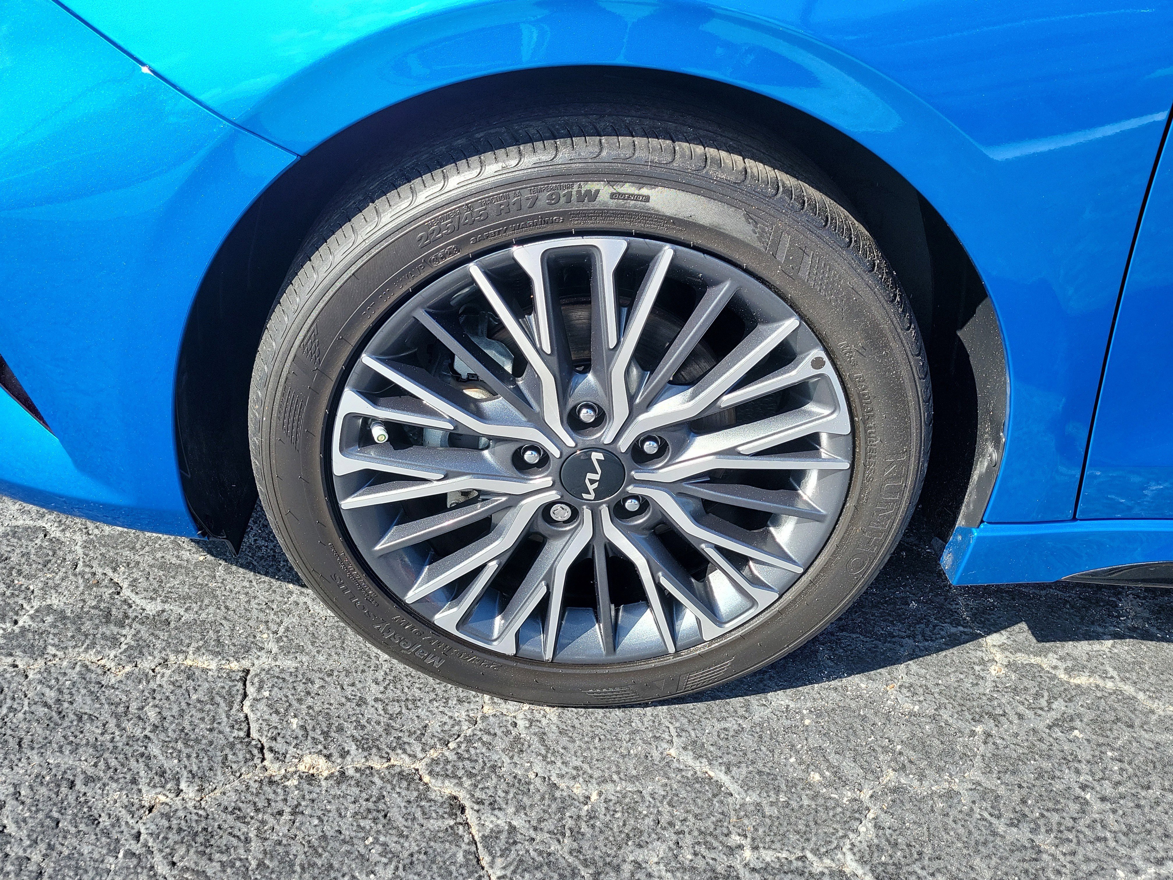 Used 2024 Kia Forte GT-Line FWD image 4