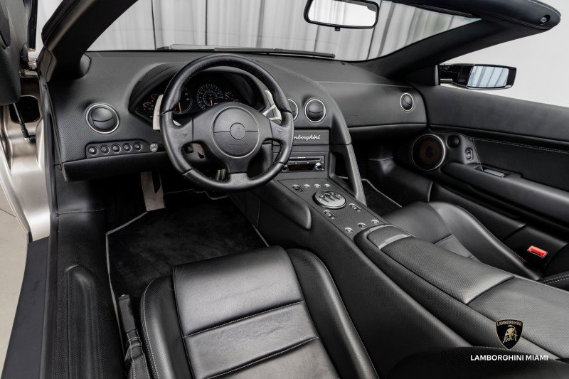Used 2006 Lamborghini Murcielago Roadster image 43