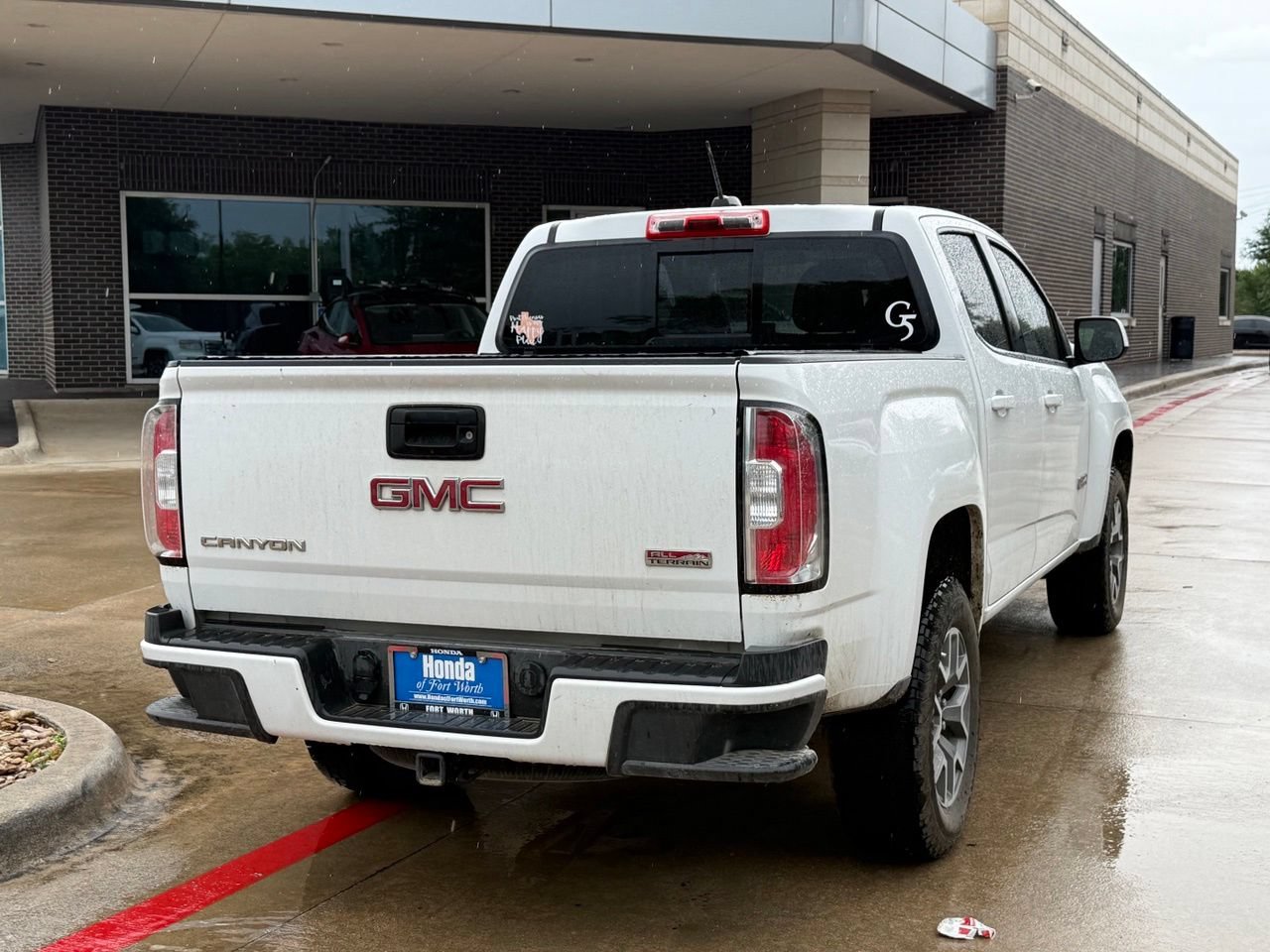 Used 2017 GMC Canyon SLE w/ All Terrain Package AWD/4WD image 6
