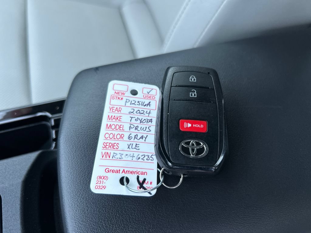 Certified 2024 Toyota Prius XLE FWD image 27