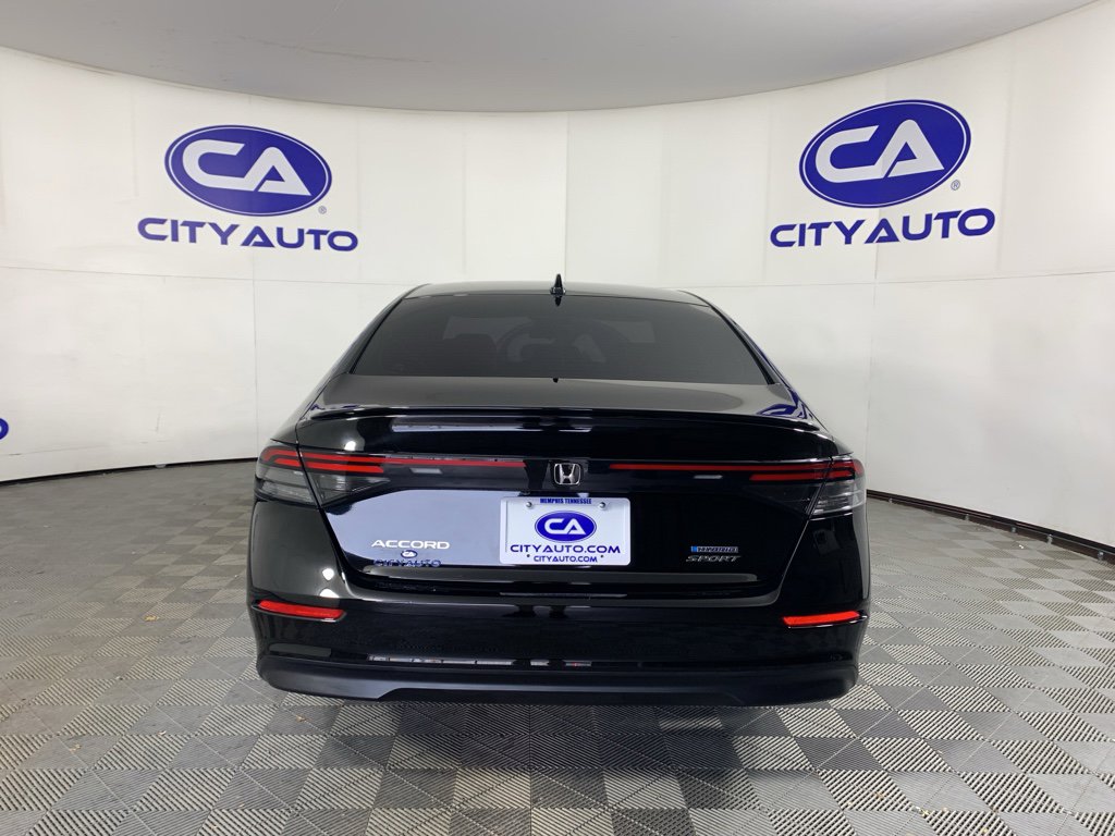 Used 2023 Honda Accord Sport image 4