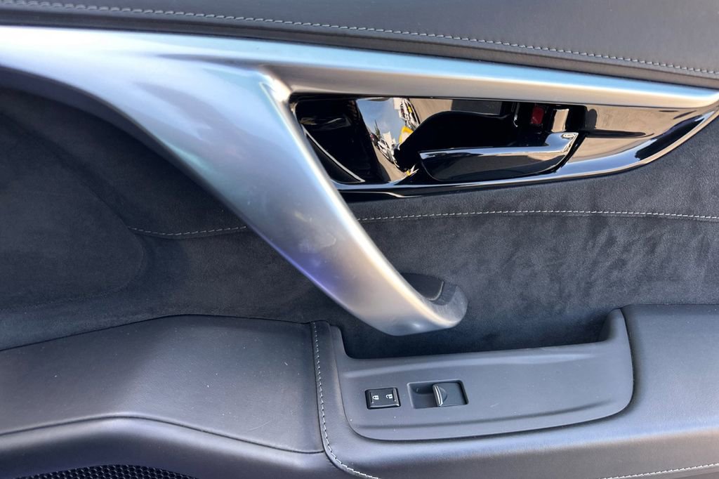 Used 2017 Acura NSX AWD/4WD image 16