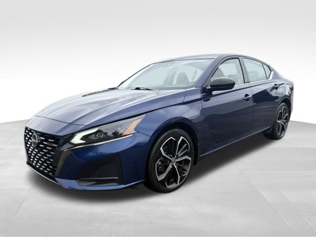 Used 2024 Nissan Altima 2.5 SR AWD/4WD image 8