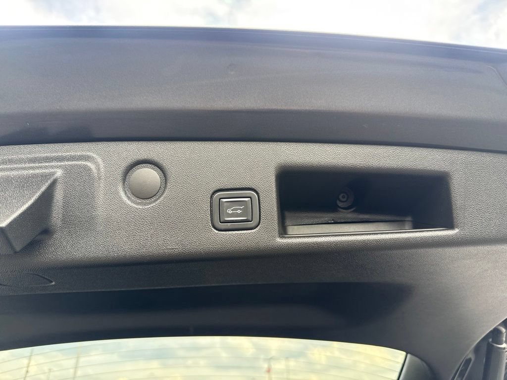 Used 2022 Chevrolet Equinox LT AWD/4WD image 45