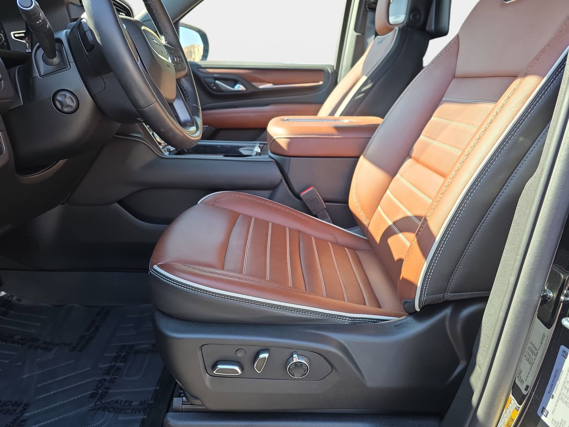 Used 2024 GMC Yukon Denali Ultimate image 28