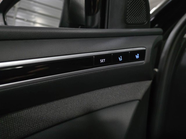 Used 2023 Hyundai Tucson Limited image 33