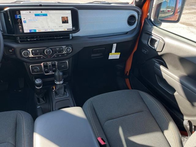 Used 2025 Jeep Wrangler Sport S image 4