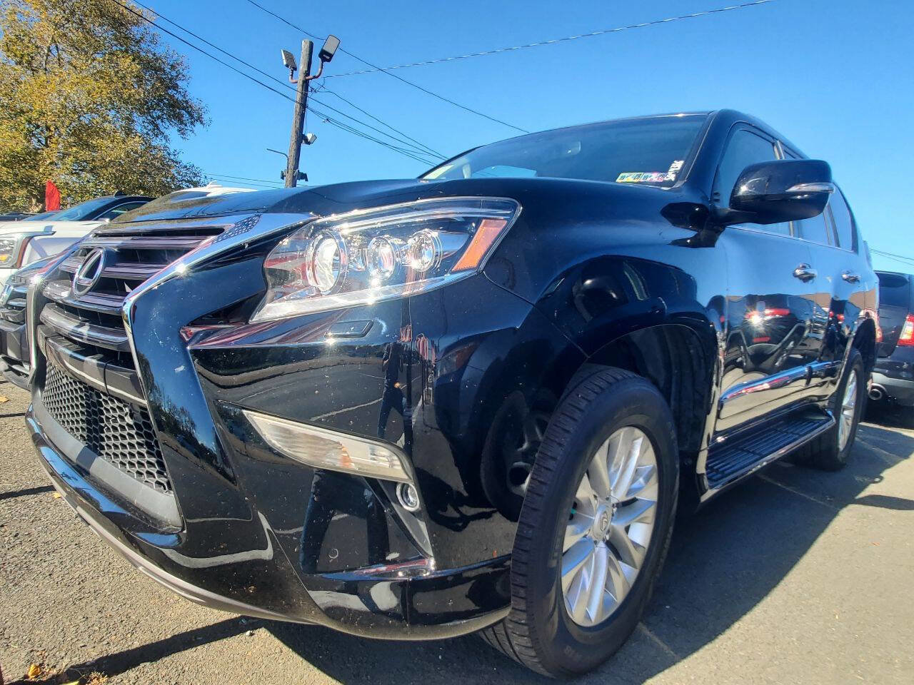 Used 2015 Lexus GX 460 image 2