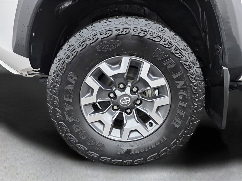 Used 2023 Toyota Tacoma TRD Off-Road w/ TRD Premium Off Road Package image 11