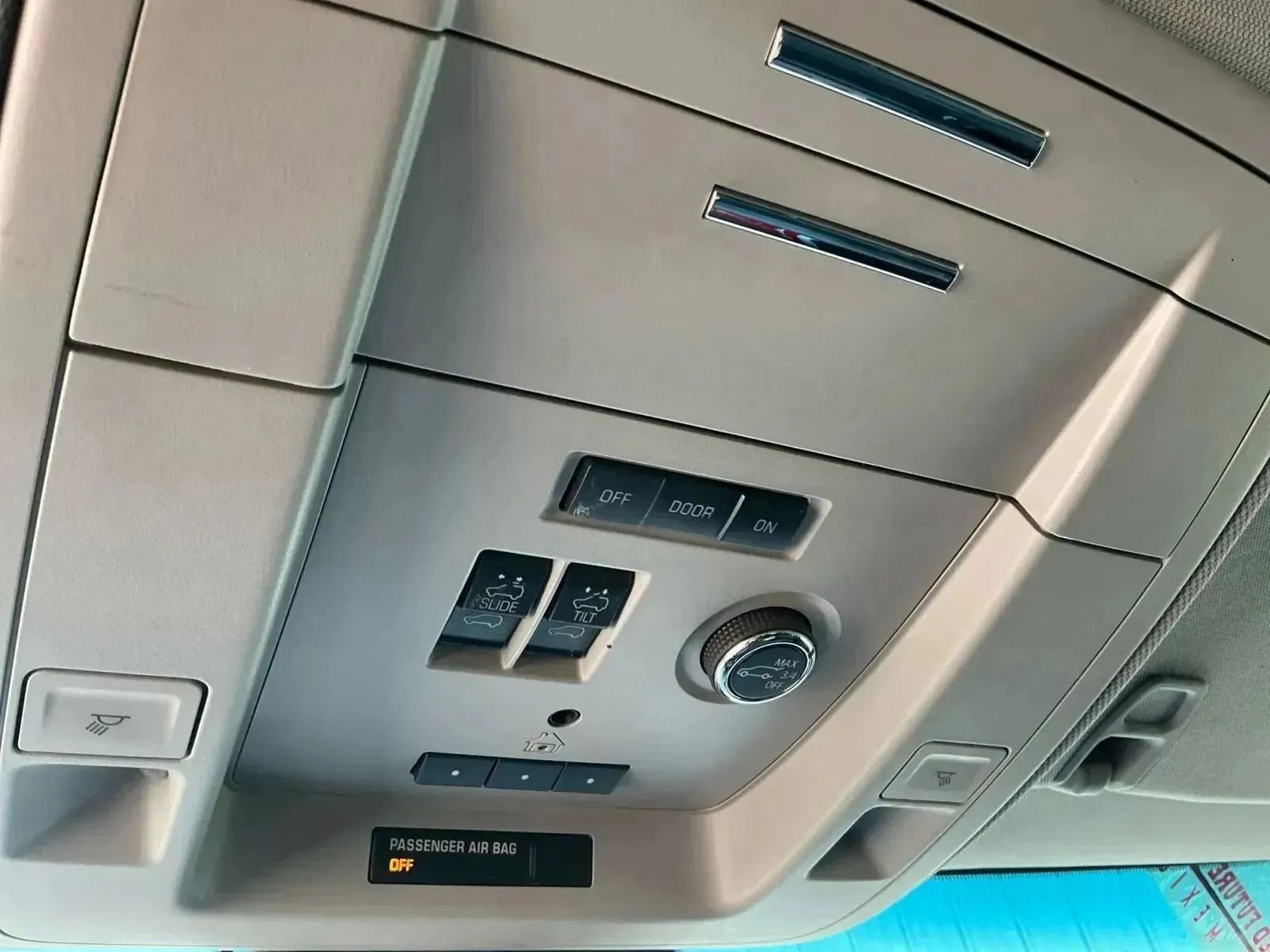 Used 2020 Chevrolet Suburban LT image 34