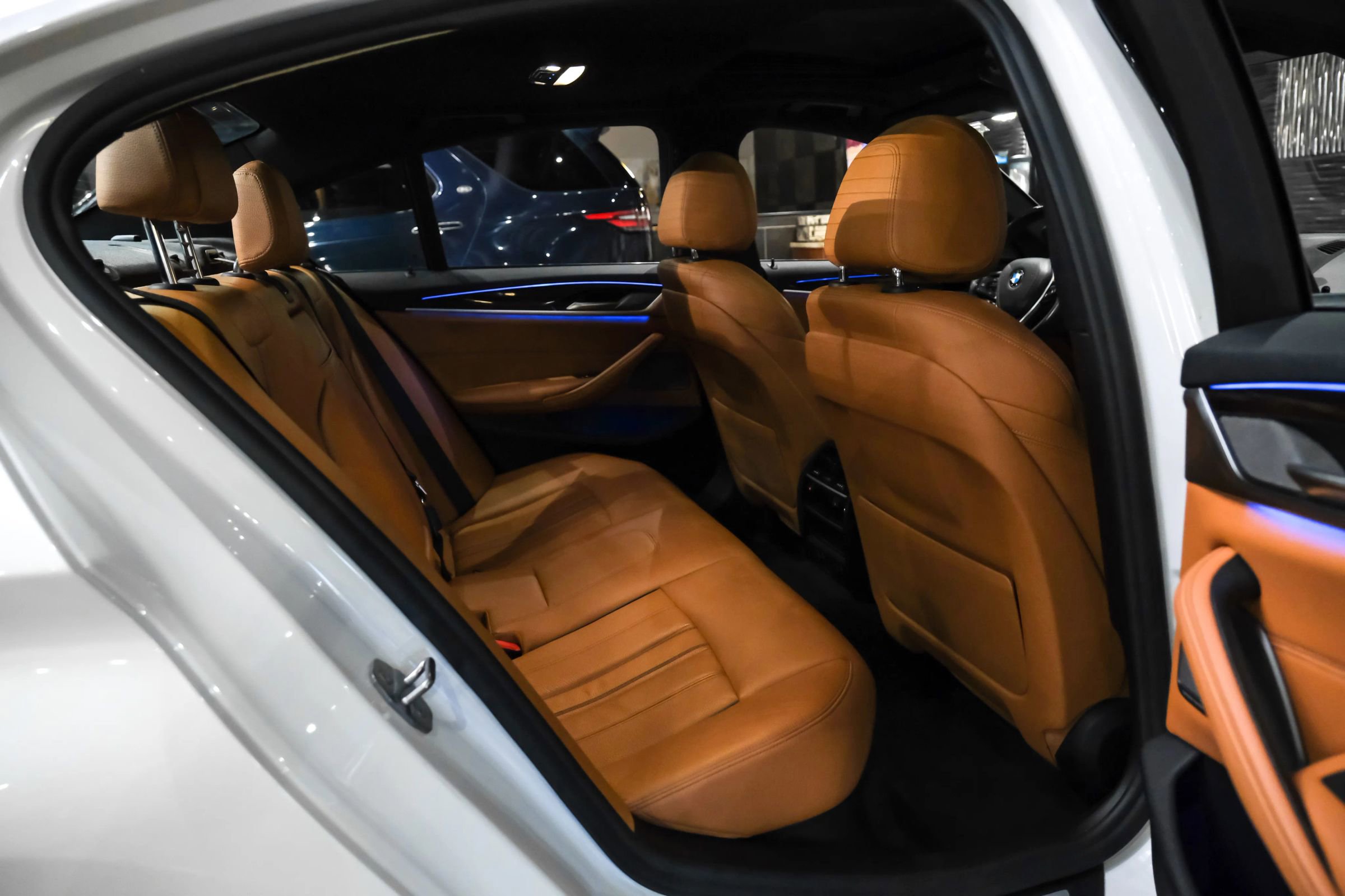 Used 2018 BMW 540i xDrive w/ Premium Package image 34