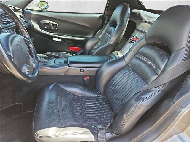 Used 2001 Chevrolet Corvette Convertible w/ Preferred Equipment Group2 RWD image 21