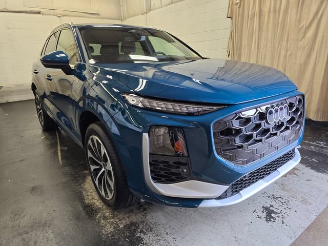 New 2026 Audi Q3 quattro 2.0T AWD/4WD image 3