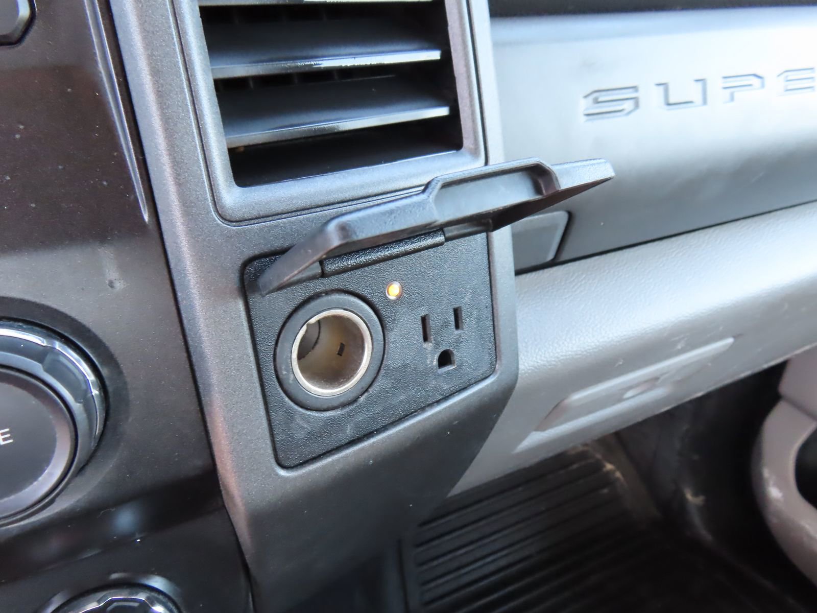 Used 2019 Ford F550 2WD Regular Cab Super Duty image 30