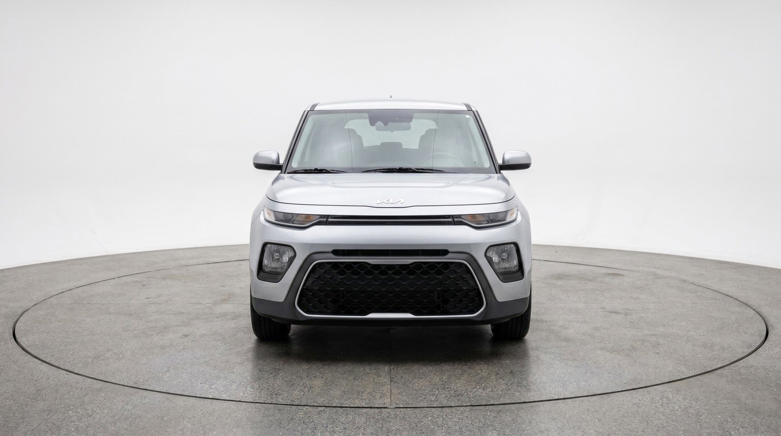 Used 2025 Kia Soul LX w/ LX Technology Package FWD image 2