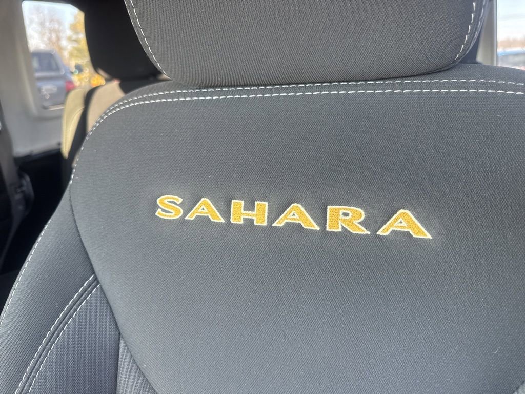 Used 2016 Jeep Wrangler Unlimited Sahara image 17