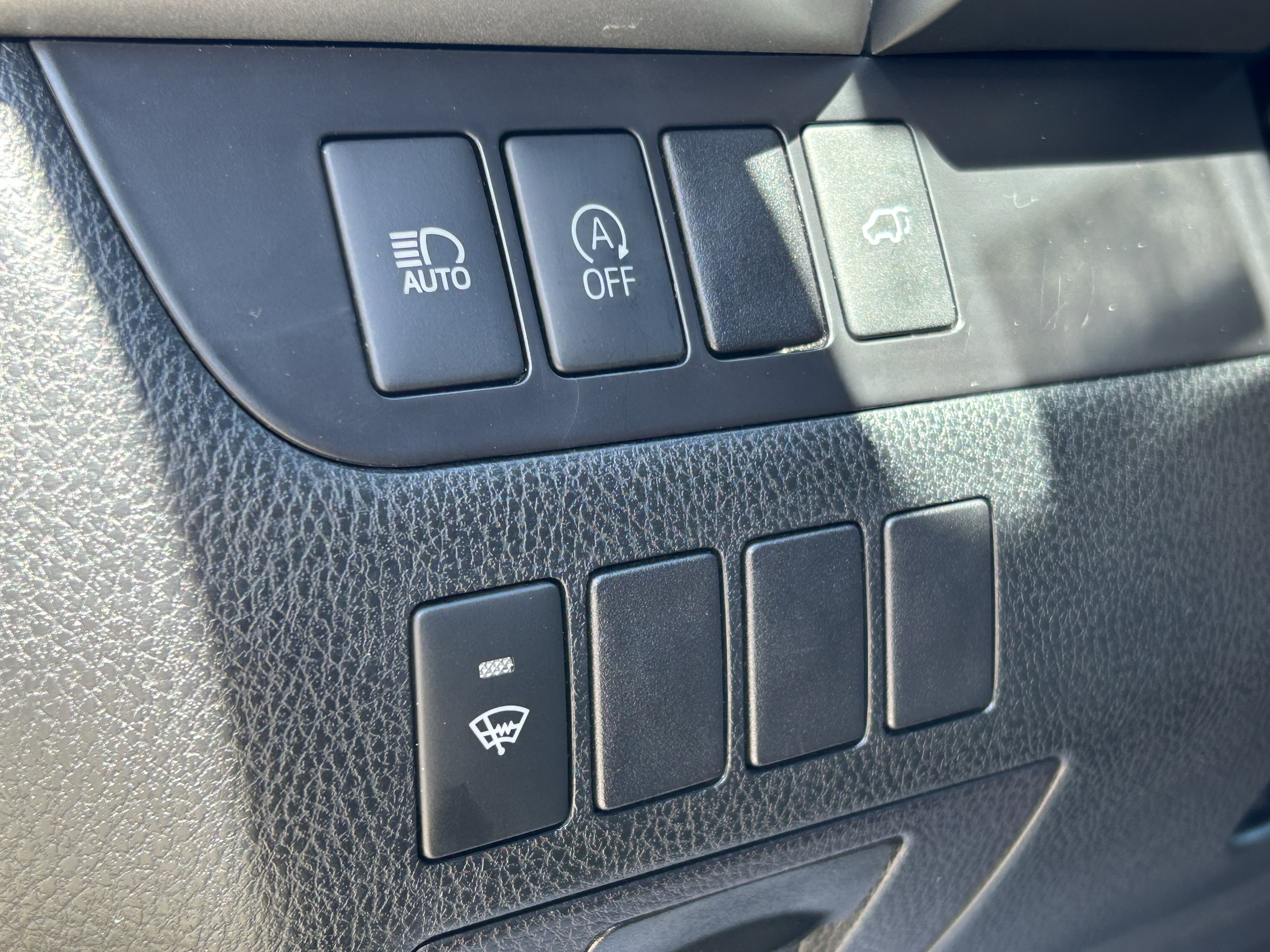 Used 2019 Toyota Highlander SE AWD/4WD image 15