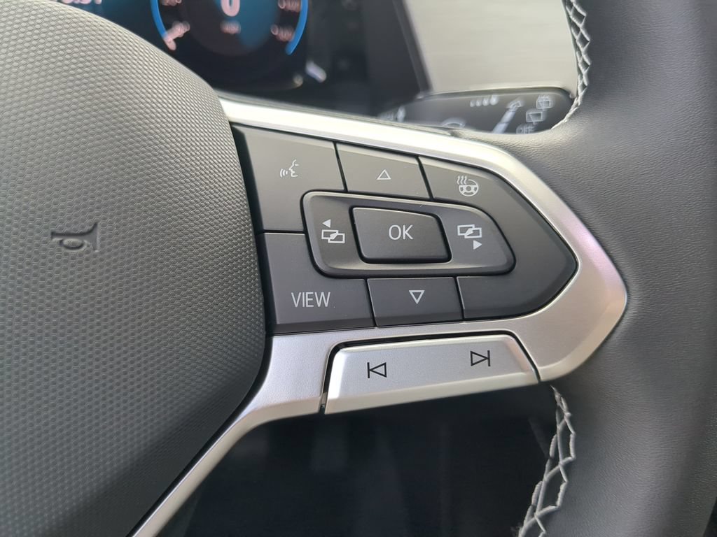 New 2026 Volkswagen Atlas Cross Sport SE FWD image 28
