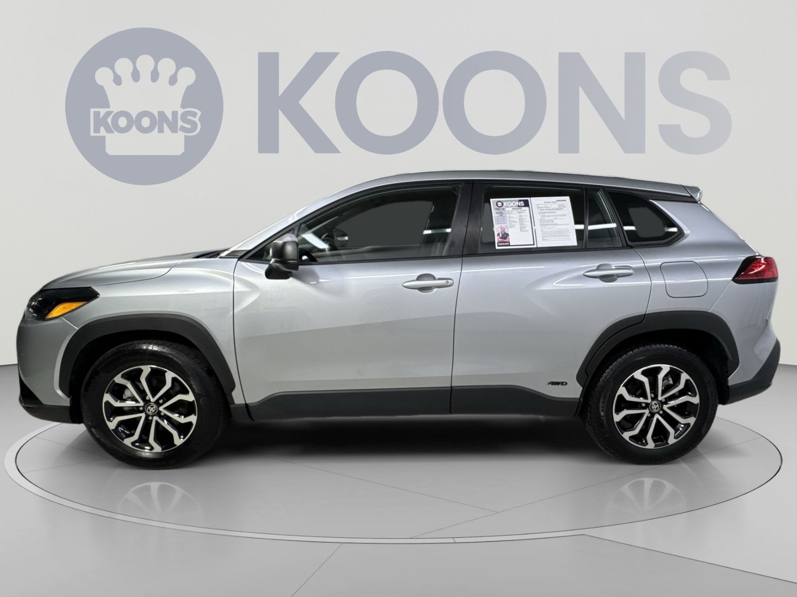 Used 2024 Toyota Corolla Cross AWD Hybrid image 17
