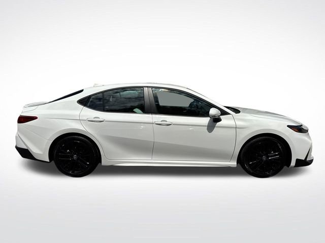 Used 2025 Toyota Camry SE FWD image 7